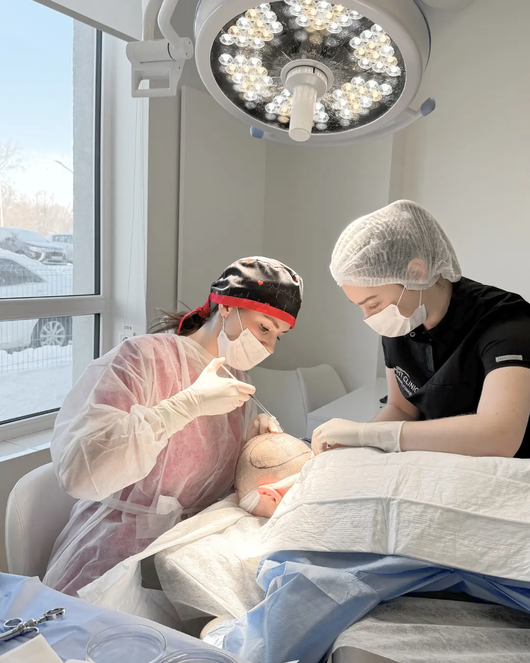 спеціалісти MHT Clinic.